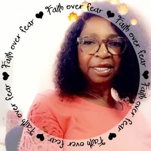 Meet your Posher, Louvinia